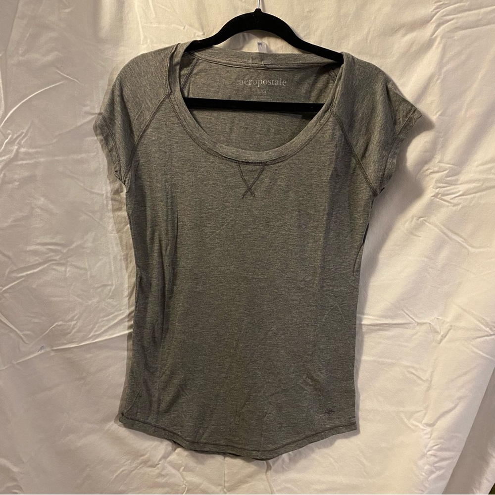 Aeropostale grey t-shirt